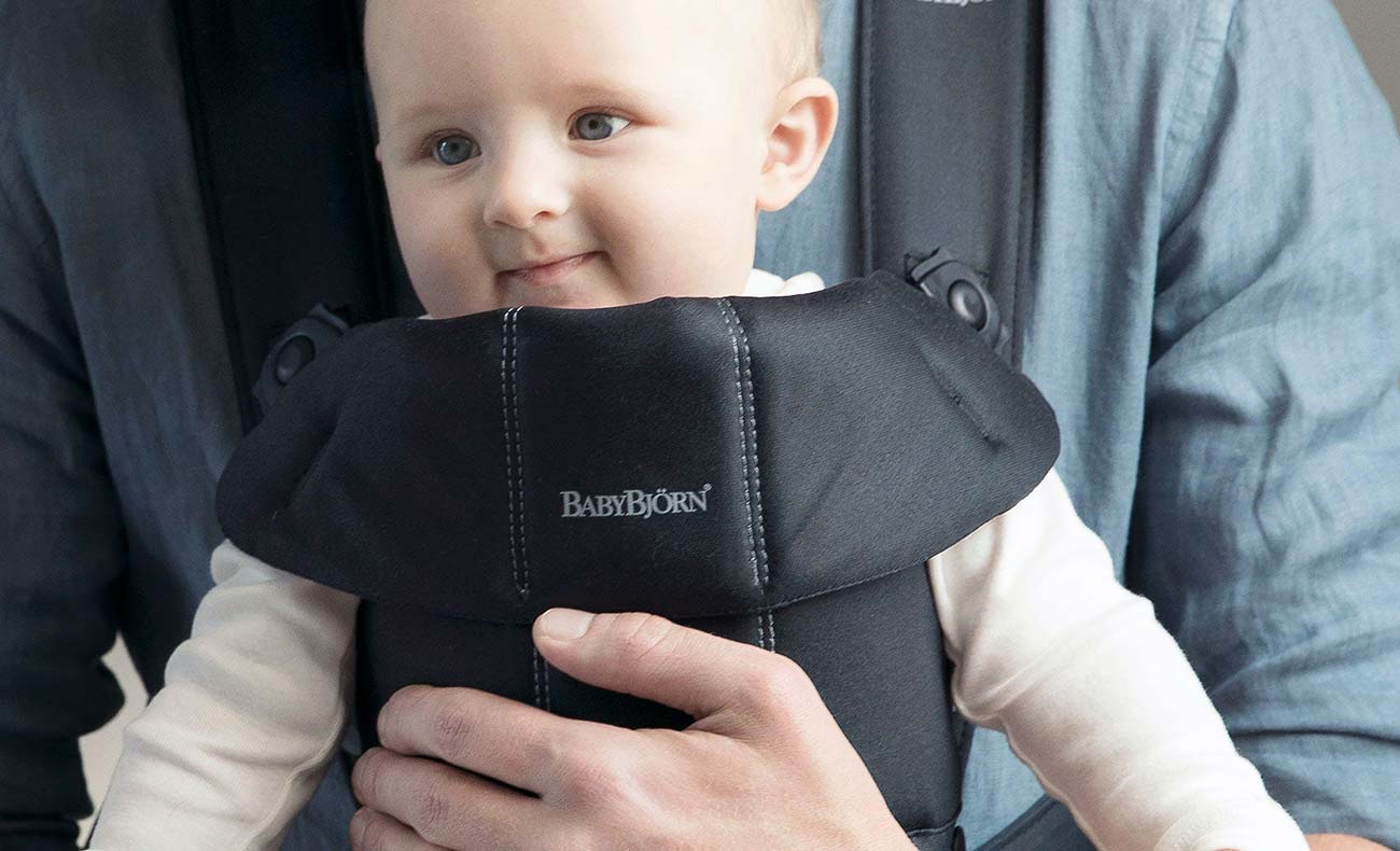 BabyBjörn Mini Carrier Front Facing