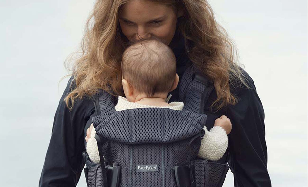 How To Use a BabyBjörn Carrier