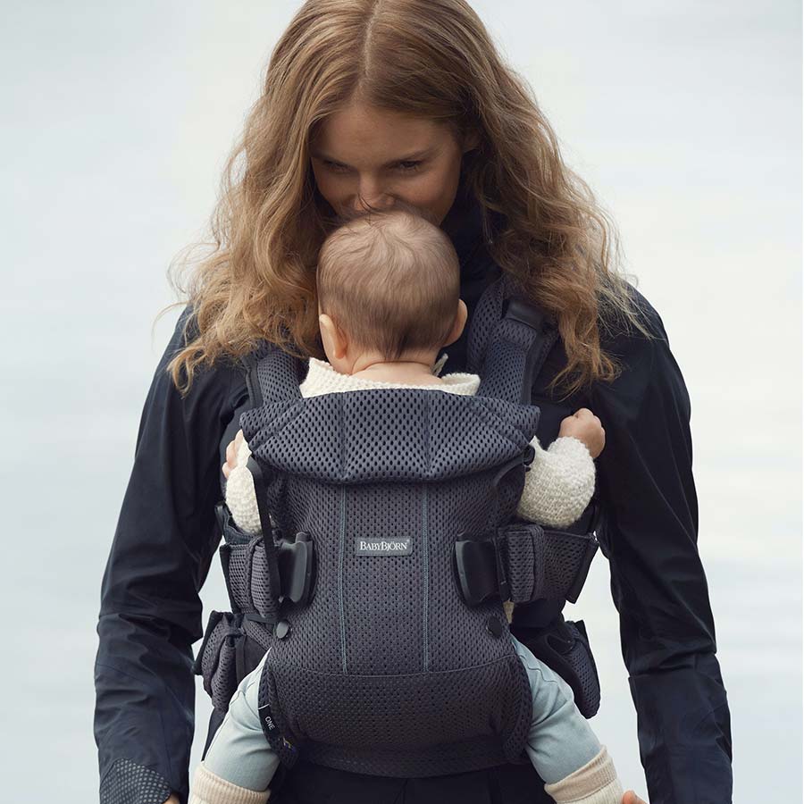 How to Use The BabyBjörn Carrier