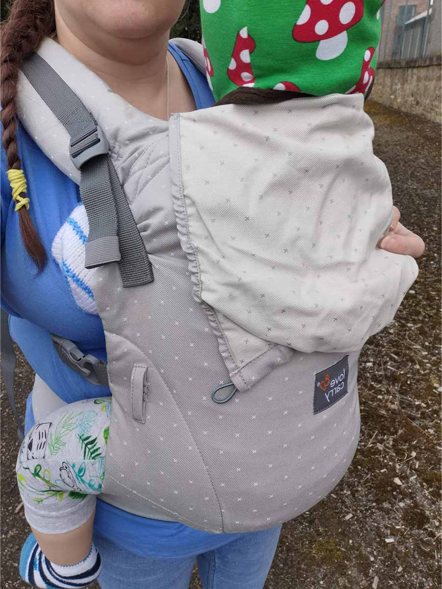 Laurna's Love And Carry Baby Carrier Review