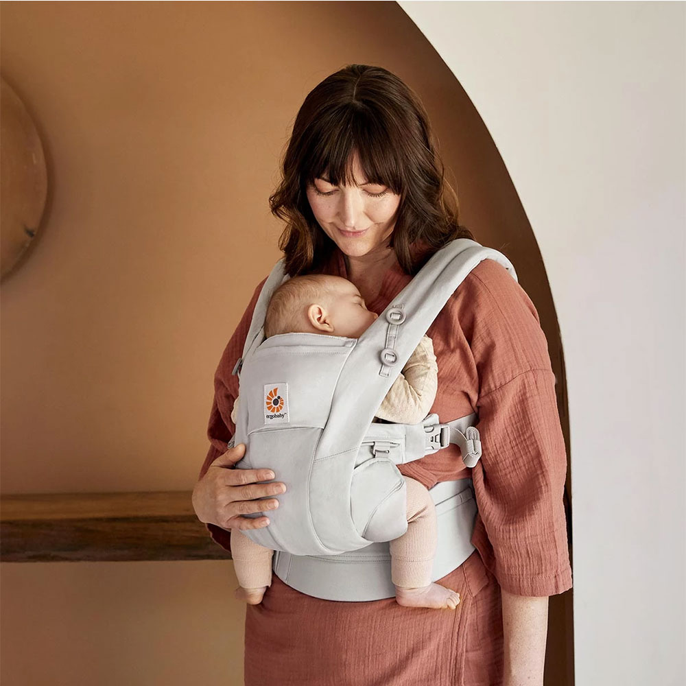Ergobaby Omni 360 can be used from newborn